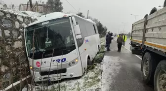 Samsun'da Yolcu Otobüsü Kazazedelere Çarptı: 1 Ölü, 3 Yaralı