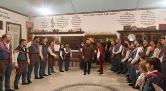 Sandıklı'da yaren geceleri sürüyor