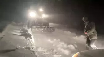 Sivas'ta kar ve tipi ulaşımda aksamalara neden oldu