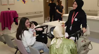 Türkiye'nin İlk 'Doğum Dostu Ebe Destek Merkezi' Ankara'da Açıldı