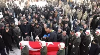 Van'da vefat eden Kıbrıs gazisi son yolculuğuna uğurlandı