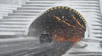 Anadolu Otoyolu'nun Düzce ve Bolu kesiminde kar yağıyor