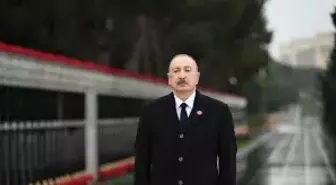 Azerbaycan Cumhurbaşkanı Aliyev, 20 Ocak şehitlerini andı