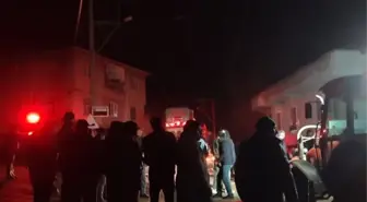 Bursa'da evde çıkan ve yan eve sıçrayan yangın söndürüldü