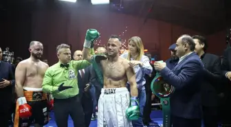 Demir Yumruk Şükrü Altay, 3 Kemer Birden Kazandı