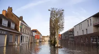 Fransa'da 5 bölgede sel uyarısı
