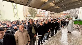 Hasarlı kaza sonrası yol kenarında beklerken otobüsün çarptığı kişi toprağa verildi