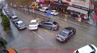 Isparta'da dikkatsiz sürücülerin neden olduğu kazalar KGYS kameralarına yansıdı