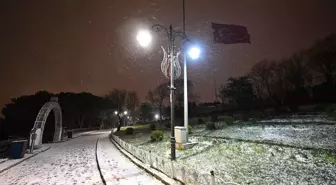 İstanbul'da kar yağışı yüksek kesimleri beyaza bürüdü