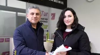 Şırnak'a atanan öğretmenlere havalimanında çiçekli karşılama