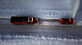 Tunceli'de kar kalınlığı 2 metreyi aştı, 27 köy yolu kapalı