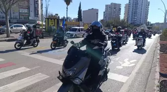 Adana'da kuryeler, kontak kapatıp eylem yaptı