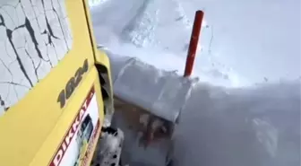 Ağrı'da kapanan köy yolları yeniden ulaşıma açıldı