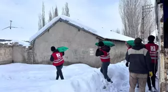 Ağrı'da Kızılay'dan ihtiyaç sahiplerine kömür yardımı