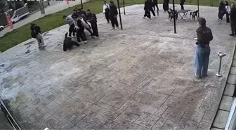 Akran zorbalığı sokağa taştı: Esnaf genci darp edilmekten kurtardı