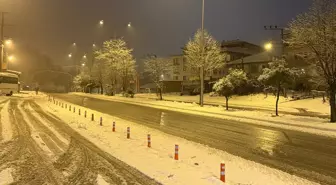 Bartın'da kar yağışı nedeniyle 65 köy yolu ulaşıma kapandı