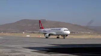 Bingöl'de tüm köy yolları kardan kapandı