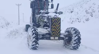 Elazığ'da kardan kapanan 175 köy yolu ulaşıma açıldı