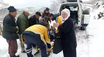 Erbaa'da mahsur kalan yaşlı hasta için ekipler seferber oldu
