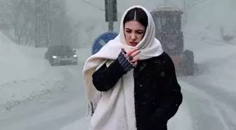 İstanbul'da hayatı felç eden kar yağışı ne kadar sürecek? Merak edilen soru yanıt buldu