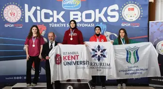 İstanbul Kent Üniversitesi sporcularından Kick Boks'ta derece