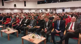 İzmir Ekonomi Üniversitesi'nde Spor Yöneticiliği paneli gerçekleştirildi