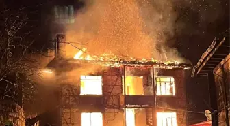 Ordu'da çıkan yangında iki katlı ev kullanılmaz hale geldi