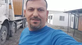 Salihli'de otomobil elektrik direğine çarptı: 1 ölü, 2 yaralı