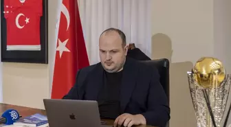 Türkiye Buz Hokeyi Federasyonu Başkanı Halit Albayrak, AA'nın 'Yılın Kareleri' oylamasına katıldı