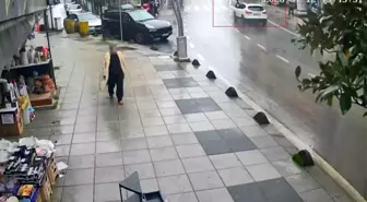 Yaya geçidinde otomobilin çarptığı kadın yaşam mücadelesi veriyor