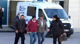 Yol kenarında ölü bulunan 14 yaşındaki çocuğun ailesi gözyaşlarına boğuldu