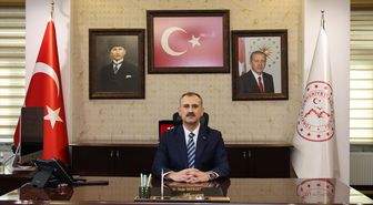 Ağrı Valisi Bozkurt'tan, 'çiçek ve hediye yerine ihtiyaç sahiplerine bağış yapın' çağrısı Açıklaması