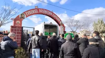 Bursa'da feci kazada hayatını kaybeden 2 genç kız son yolculuğuna uğurlandı