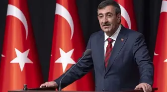 Cumhurbaşkanı Yardımcısı Yılmaz: Bayrağımıza yapılan saldırı, Terörsüz Türkiye hedefimize zarar veremeyecek