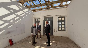 Datça Kaymakamı Murat Atıcı, Cumalı İlkokulunu inceledi