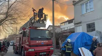 Edirne'de kömürlükler alevlere teslim oldu