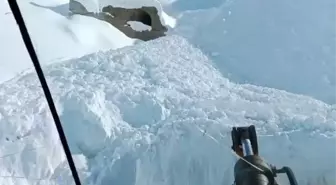 Elazığ'da çığ düşmesi sonucu kapanan geçit açıldı