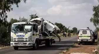 Güney Afrika'da kaza: 13 ölü