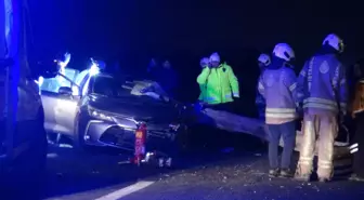 Silivri'de otomobil bariyere saplandı: 1 ölü, 2 yaralı