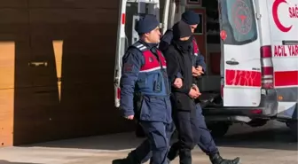 Tekel bayisine ateş edip 2 kişiyi yaralayan cezaevi firarisi tutuklandı