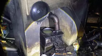 Bacadan çıkan yangında ev tamamen yanarak kullanılamaz hale geldi