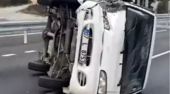 Emniyet şeridindeki araca çarptı: 2 yaralı