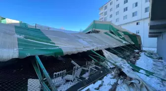 Iğdır'da düğün salonu olarak kullanılan halı saha çöktü