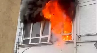 Yangın sırasında patlayan buzdolabı motoru evi harabeye çevirdi