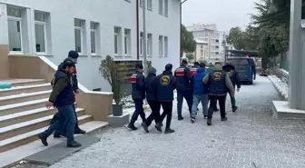 Yaşlı kadını dolandıranlar JASAT'tan kaçamadı