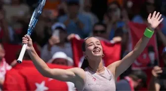 Zeynep Sönmez maçı ne oldu, üçüncü tura yükseldi mi? Avustralya Açık'ta Zeynep Sönmez, Anna Bondar tenis maçı kaç kaç bitti?