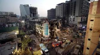 Albüm: Pakistan'daki Alışveriş Merkezi Yangınında Hayatını Kaybedenlerin Sayısı 60'a Çıktı