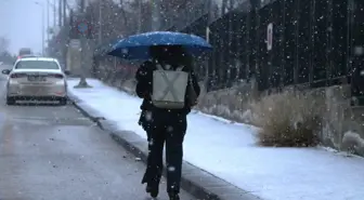 Ankara'da kar yağışı etkili oldu