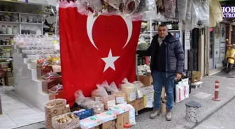 Aydınlı esnaftan '5 metrelik' bayrak tepkisi