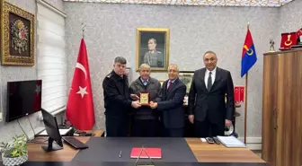 İnegöllü çiftçi 70 milyonluk mal varlığını jandarmaya bağışladı